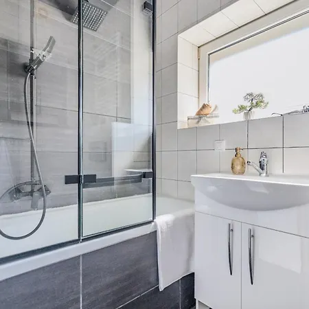 Center Twarda 62a Warschau