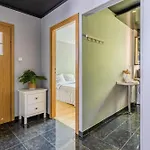 Center Twarda 62a * Варшава